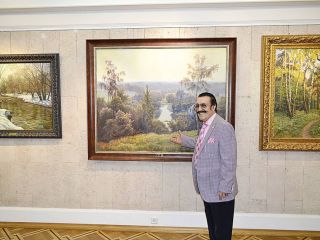На выставке картин Александра Шилова